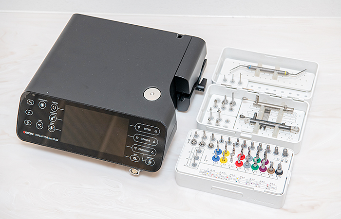 インプランター