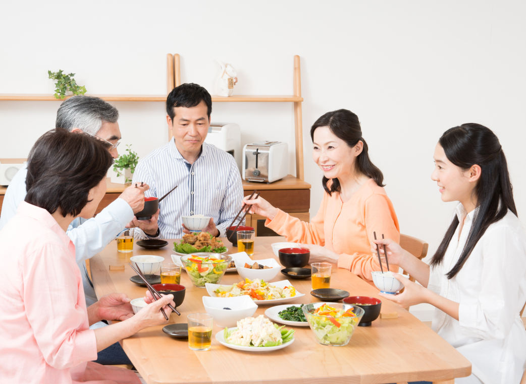 しっかり噛んで食事を楽しめる